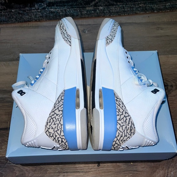 Nike Air Jordan 3 Retro “UNC” perfect condition with no crease on toe. With box - Picture 8 of 8